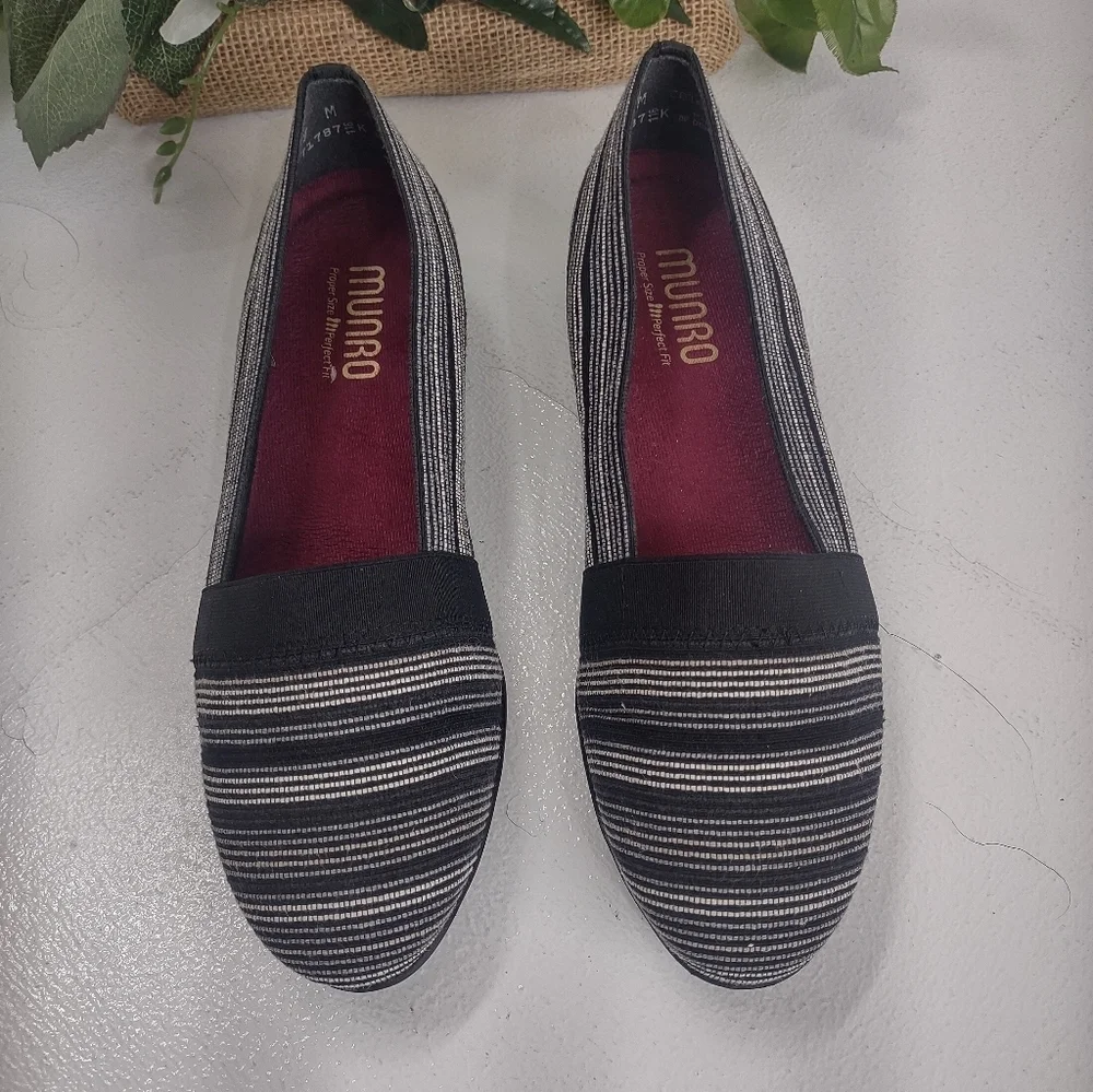 Munro Black Women's Flats